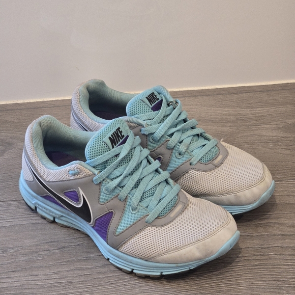 Nike trainers - Picture 2 of 2